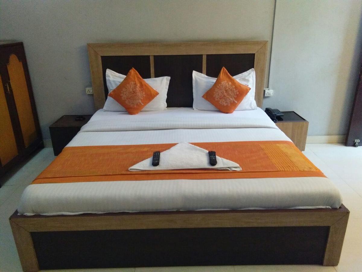 Hotel Samridhi Palace Juhi Bari Εξωτερικό φωτογραφία