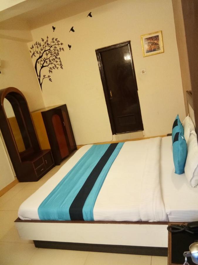 Hotel Samridhi Palace Juhi Bari Εξωτερικό φωτογραφία