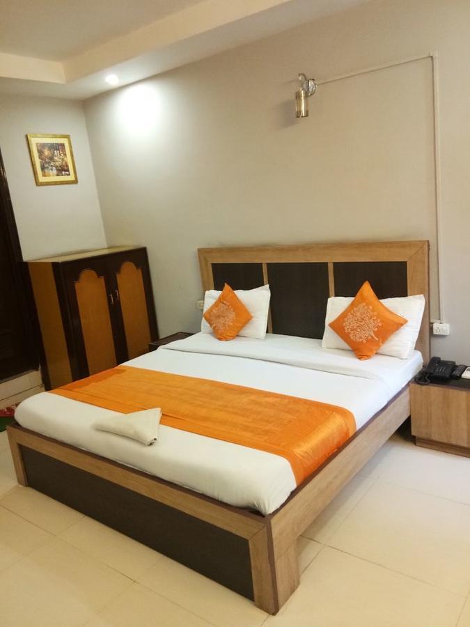 Hotel Samridhi Palace Juhi Bari Εξωτερικό φωτογραφία